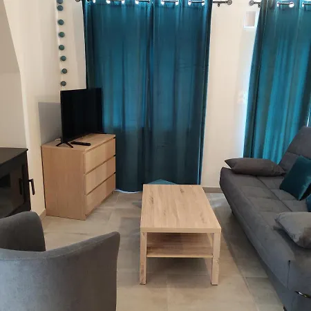 Holiday home Le Poulidort